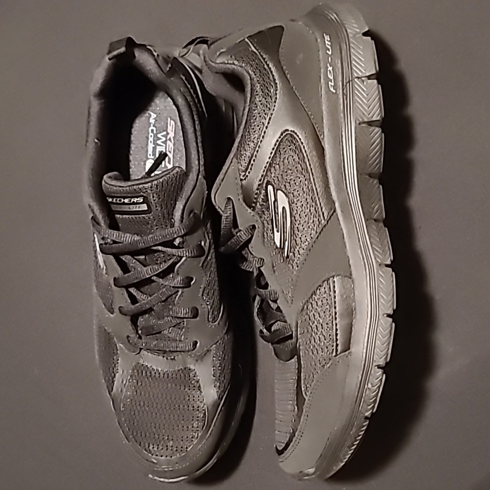 Skechers Flex Appeal 4.0 women's size 9 wide